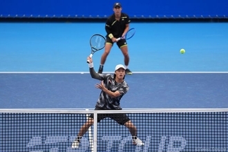 上杉海斗、急造ペアで初のツアー4強！グランドスラム優勝経験者のヒジカタと抜群のコンビネーションで前年王者撃破[木下グループジャパンOP]