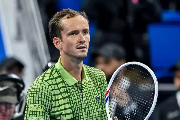 中東情勢緊迫化で世界11位メドベージェフら選手とATP関係者がドバイで足止め