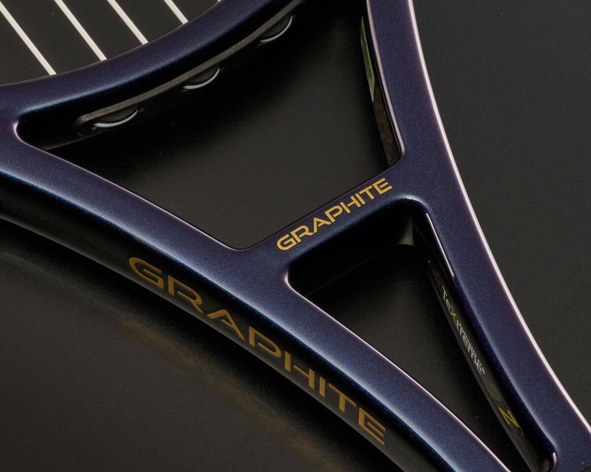 Prince＜プリンス＞30年の時を超えて、スピンは進化する。 「スピン特化型グラファイト」 PHANTOM GRAPHITE XS、誕生。