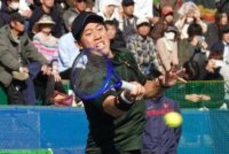錦織圭、復帰戦は2回戦敗退。元ジュニア世界1位の若手有望株にフルセットで屈するも4連戦を完走[ティオンビル・オープン]