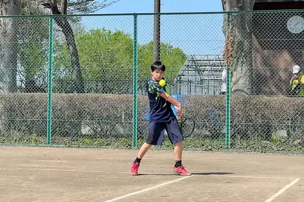 「第43回むさしの村チェリージュニアテニストーナメント」14歳以下男子シングルスは安部灯真が制す！