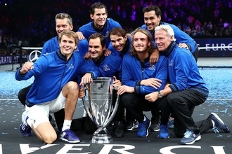 トップ選手が競演するレーバーカップをユニクロがサポート