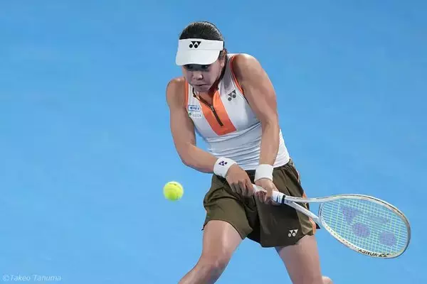 坂詰姫野が前週の勢いそのままにストレートの快勝で予選2回戦進出[全豪オープン予選]