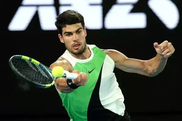 アルカラス、デミノーを破り全豪で初の4強入り！準決勝で世界3位ズベレフと激突[全豪オープン]