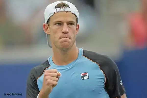 シュワルツマンが見せたスーパー背面ショットが話題、「魔法のようだ」「信じられない」[ロレックス・パリ・マスターズ]