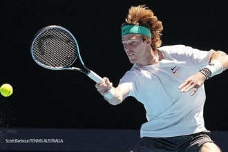 ルブレフ、2試合連続ストレート勝ち。コロナの影響で前哨戦欠場も不安要素なし[全豪オープン]