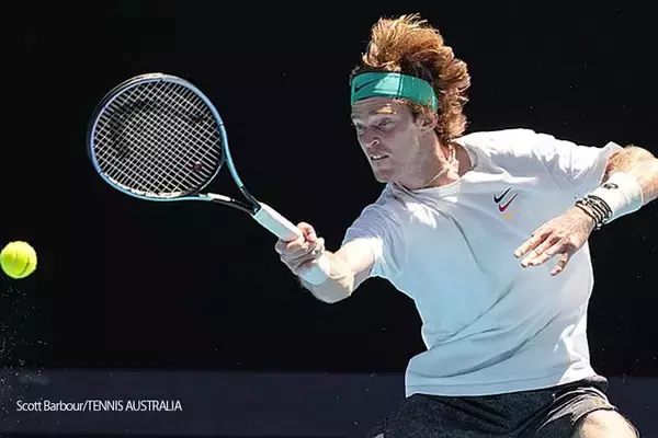 ルブレフ、2試合連続ストレート勝ち。コロナの影響で前哨戦欠場も不安要素なし[全豪オープン]