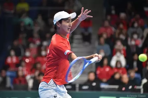 望月慎太郎は世界170位に敗戦。1勝1敗で2日目へ[デビスカップ・ファイナル予選]