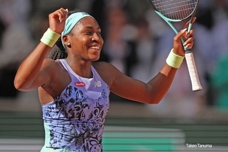 18歳ガウフが初のグランドスラム決勝進出、トレビザンをストレートで下す[全仏オープン]