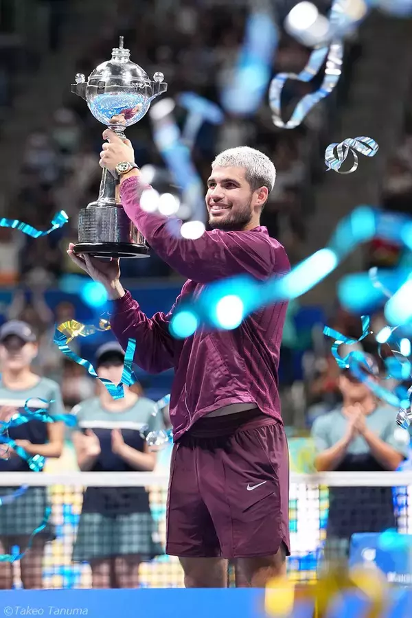 「王者アルカラス 初来日でジャパンOP制覇！世界5位フリッツをストレートで撃破「まるでホームにいるかのよう」[木下グループジャパンオープン]」の画像