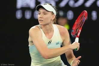 ルバキナ、ペグラを退け3年ぶりの決勝進出！世界1位サバレンカとの「2023年決勝」の再戦へ[全豪オープン]