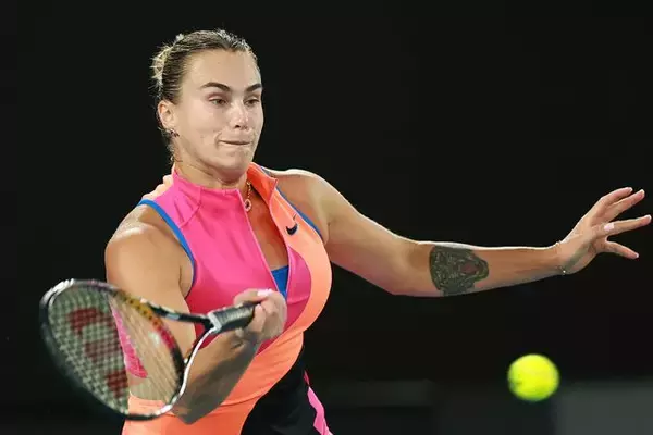 サバレンカ、盤石のテニスで4年連続の決勝進出！スビトリーナを圧倒し3度目の戴冠へ王手[全豪オープン]