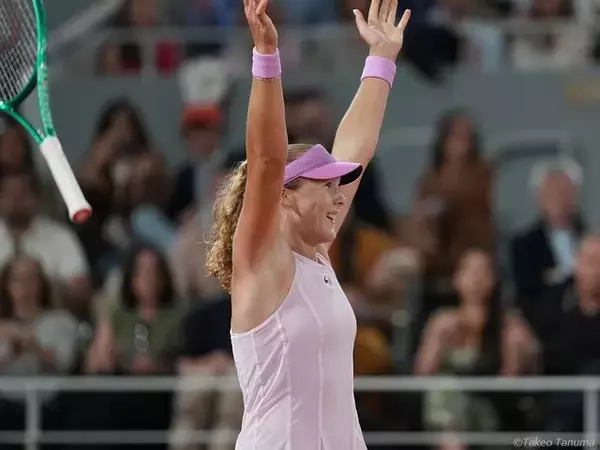 19歳アンドレーワ、「ボールのフェルトが見えるほど集中できた」と驚異的な集中力で全仏決勝へ！コスチュクの連勝にストップ[全仏オープン]