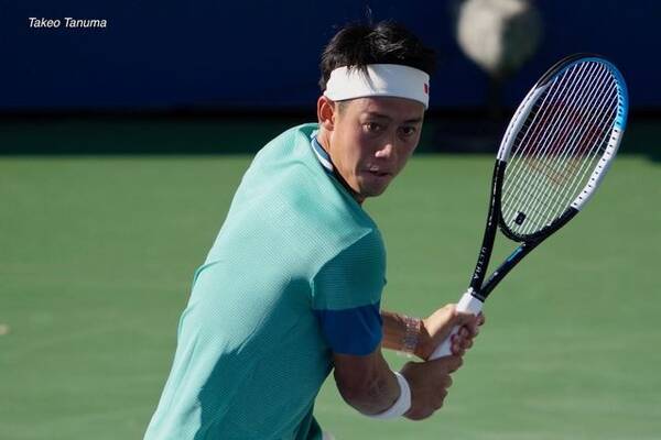 テイクバックにポイントがある 両手バックハンドで タイミングが合わない 症状を改善できるコツを紹介 55 テニス救急隊 ネタ帳 リバイバル記事 22年7月12日 エキサイトニュース