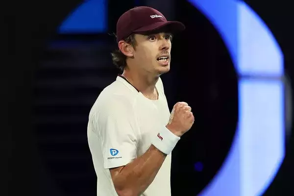 地元デミノーがブブリクに圧勝し2年連続の8強！準々決勝で「最強の試練」世界1位アルカラスと激突[全豪オープン]