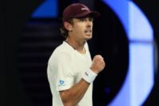 地元デミノーがブブリクに圧勝し2年連続の8強！準々決勝で「最強の試練」世界1位アルカラスと激突[全豪オープン]