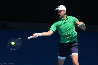 ジョコビッチ、盤石のテニスで全豪18度目の3回戦進出　史上初グランドスラム通算マッチ400勝まであと1勝[全豪オープン]