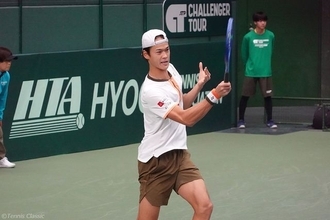 坂本怜 2時間半の熱戦制して4大会ぶりの白星。日本でのプレーがモチベーション「きついときにファイトする理由になる」[兵庫ノアチャレンジャー]