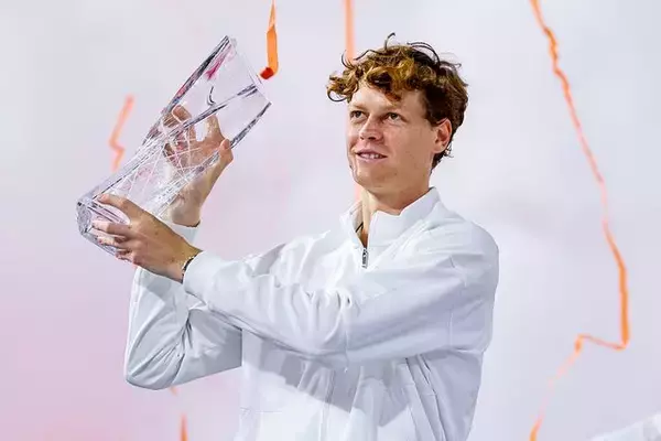 シナーが「サンシャイン・ダブル」達成、マイアミOPで失セット0の完全優勝「今週は特にサーブが良かった」