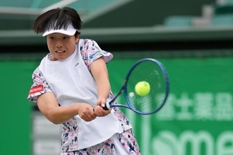 17歳・早坂来麗愛、プロ初戦は逆転負け。日本勢は岡村恭香、清水綾乃ら4名が2回戦へ[富士薬品セイムス ウィメンズカップ]