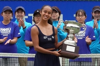 フェルナンデスが今季ツアー2度目の優勝！18歳の新鋭をフルセットで撃破「努力が実を結んで幸せ」[木下グループジャパンオープン]