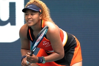 大坂なおみ3回戦進出。元女王ケルバーにブレークを許さず、ストレートの快勝 [マイアミ・オープン]