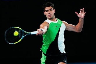 アルカラスが史上最年少22歳272日で生涯グランドスラム達成の金字塔！ジョコビッチとの激闘を制す[全豪オープン]