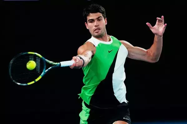 アルカラスが史上最年少22歳272日で生涯グランドスラム達成の金字塔！ジョコビッチとの激闘を制す[全豪オープン]