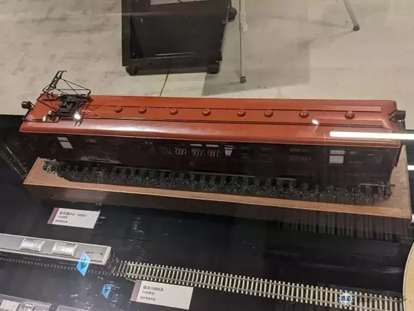 「関西私鉄の雄、マルーンの電車の魅力を関東で知る　ロマンスカーミュージアムで企画展「小田急と阪急」（神奈川県海老名市）【コラム】」の画像