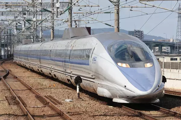「【2026年10月開催】ドクターイエローと500系新幹線の並びは今年が最後！博多総合車両所「新幹線ふれあいデー」チケット購入方法と見どころ」の画像