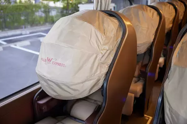 「ホテル高騰の救世主？「WILLER EXPRESS」豪華バスが凄すぎる！ ほぼ個室 気分の夜行バスで「ぐっすり快適に移動」がトレンドに」の画像