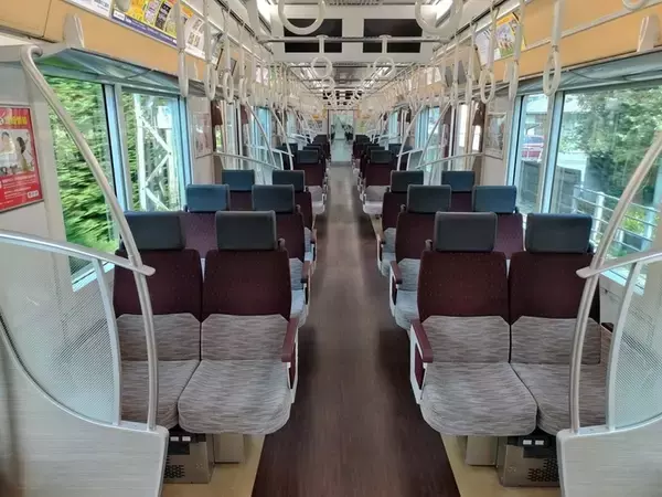 「片道200円で座って新宿へ！ 京王ライナーが5月の平日限定で大幅割引！  通勤・通学を賢くおトクに楽しむには？ 対象列車や購入方法をチェック」の画像