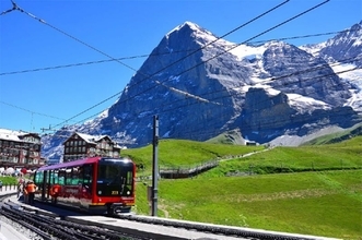 大人気の「氷河急行」での鉄道旅もランクイン！ スイスに関係する調査結果を発表