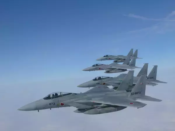 「航空ファンも必見！北海道新幹線10周年イベントでF-15が舞う！戦闘機展示飛行＆中川家礼二さん駅長就任、無料･10円グルメ情報まとめ」の画像