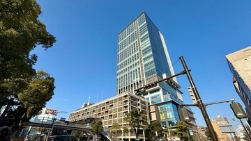 関内駅前「BASEGATE横浜関内」3/19開業！ 旧市庁舎がホテルや商業施設に再生、横浜スタジアム直結のデッキ開通で街歩きはどう変わる？