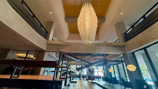 「関内駅前「BASEGATE横浜関内」3/19開業！ 旧市庁舎がホテルや商業施設に再生、横浜スタジアム直結のデッキ開通で街歩きはどう変わる？」の画像