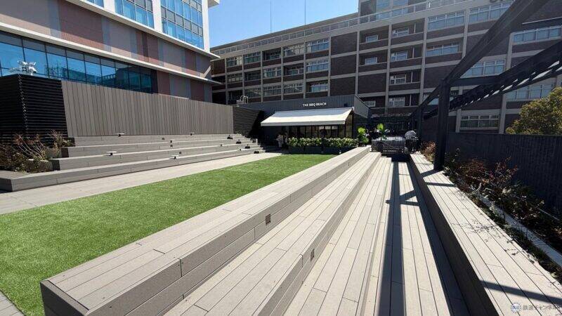 関内駅前「BASEGATE横浜関内」3/19開業！ 旧市庁舎がホテルや商業施設に再生、横浜スタジアム直結のデッキ開通で街歩きはどう変わる？