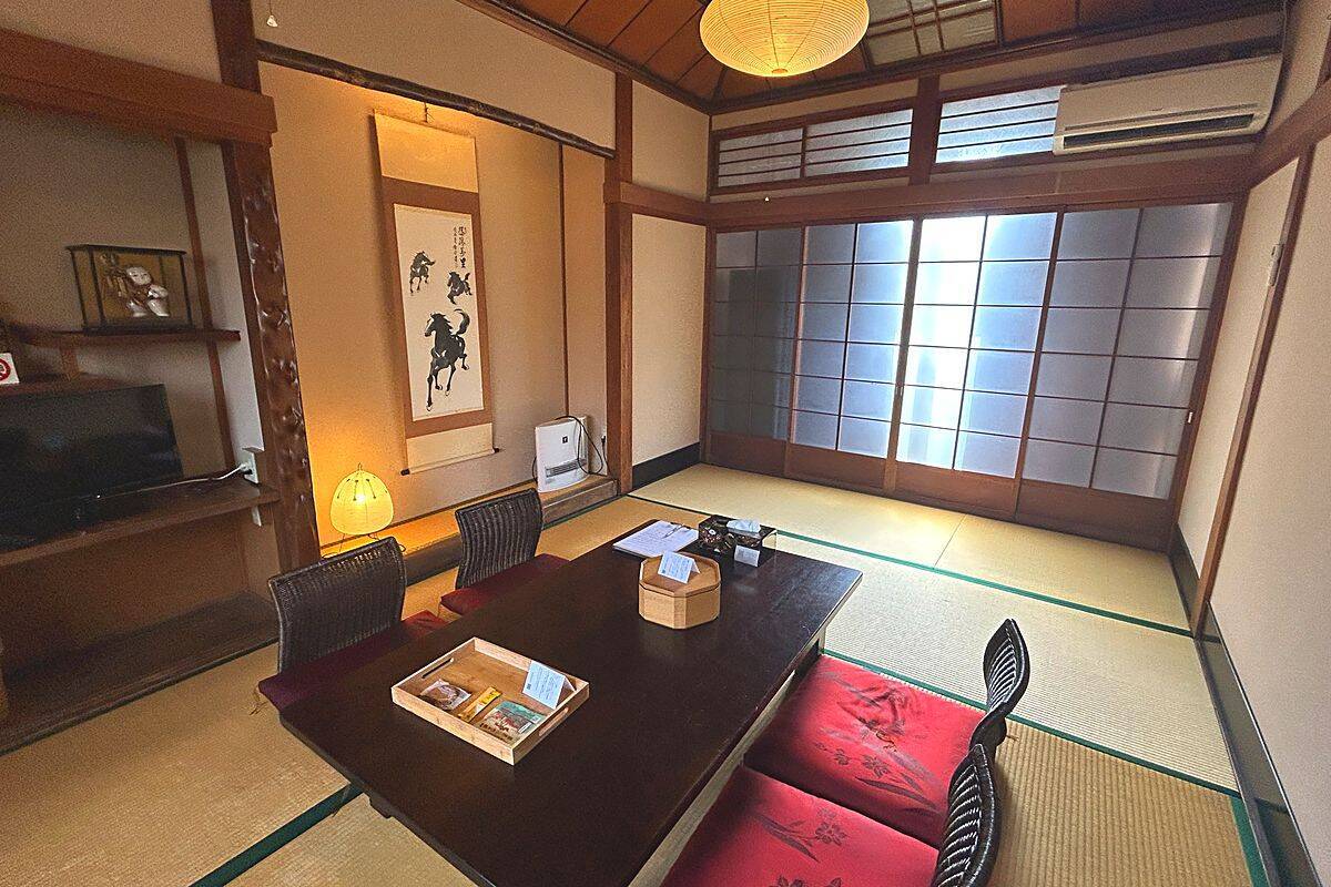 フロントは道の駅、客室は町のあちこちに？「古民家一棟貸し」小浜町家ステイ とミシュラン掲載店で味わう若狭グルメ体験記（福井県小浜市）