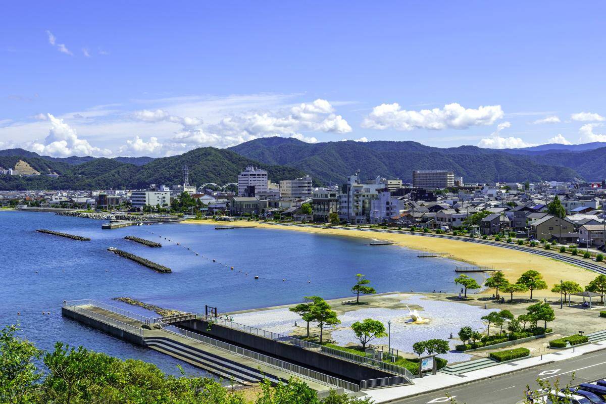 フロントは道の駅、客室は町のあちこちに？「古民家一棟貸し」小浜町家ステイ とミシュラン掲載店で味わう若狭グルメ体験記（福井県小浜市）