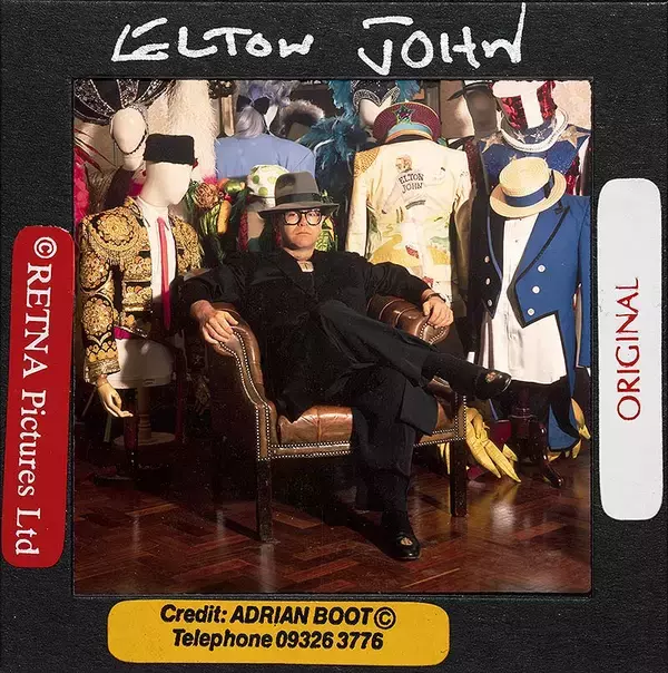 「Web3時代の新ゲーム Legends Of Rock 5/8スタート！ 伝説ロックスターの本物写真をゲットするチャンス、プレイベントでレッドツェッペリンが110万円で落札されるほど“前アツ”」の画像