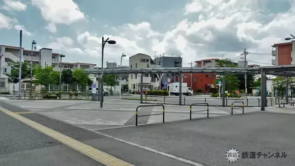 「つくばエクスプレス【駅ぶら】023　青井駅　その1　青井駅　交通広場　青和ばら公園」の画像