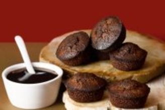 新大阪駅で話題の最新土産は不思議な味？ウガンダ産カカオ×イカリソース「大阪ショコラ・フィナンシェ」3/1から大阪府内へ販売拡大