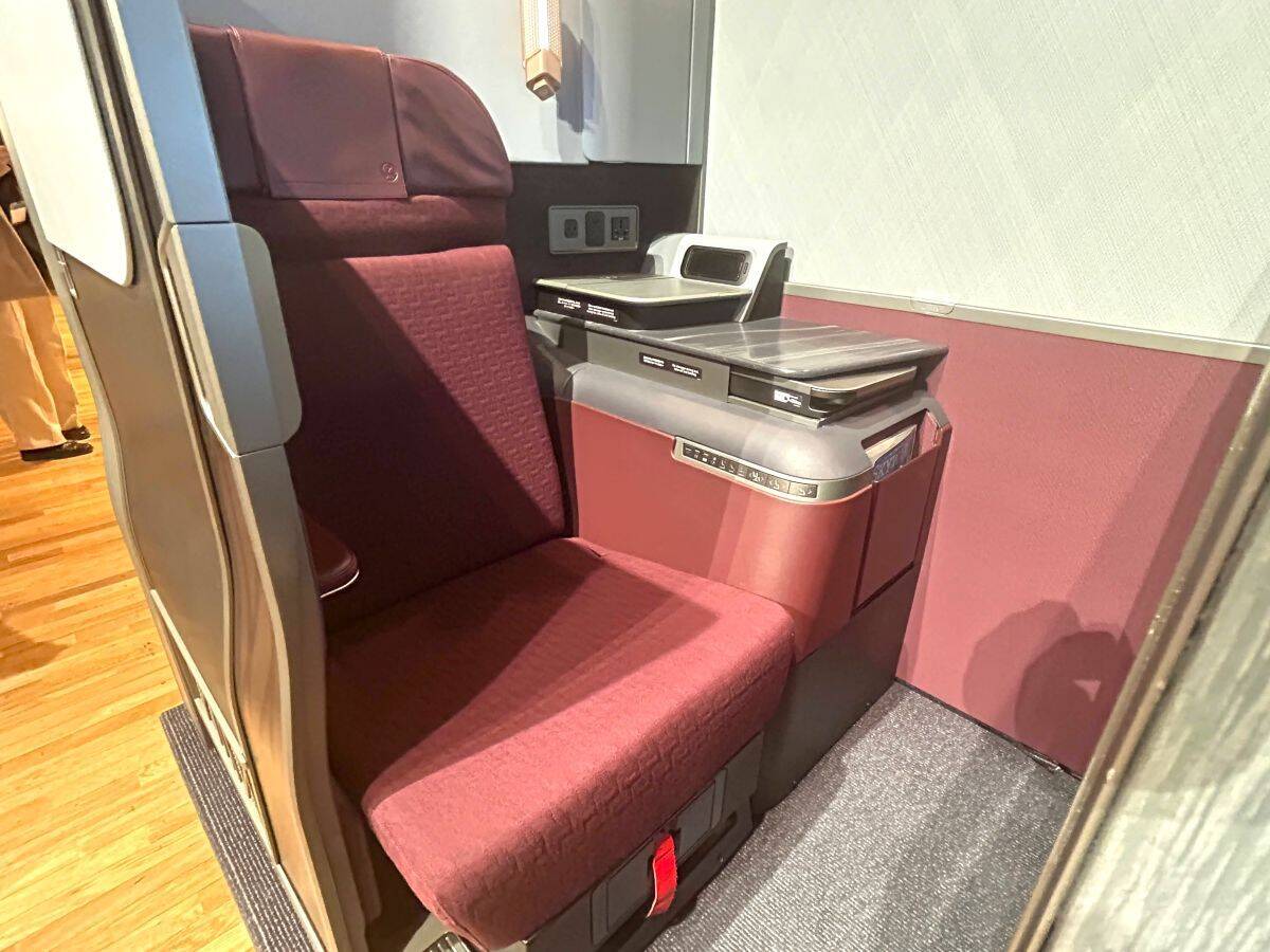 JAL 9年連続「5スター」受賞の舞台裏、2026年春の最新機内食レポ＆A350-1000最新シートで体感する“世界最高峰のホスピタリティ”