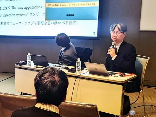 「「AIは鉄道をどう変える？」チャッピーに聞いてみた　探求フェアに就活生来場　盛況きわめた「鉄道技術展2025」【コラム】」の画像