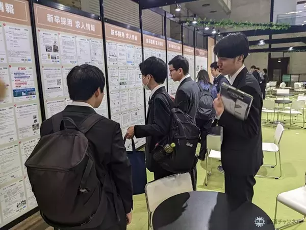 「「AIは鉄道をどう変える？」チャッピーに聞いてみた　探求フェアに就活生来場　盛況きわめた「鉄道技術展2025」【コラム】」の画像