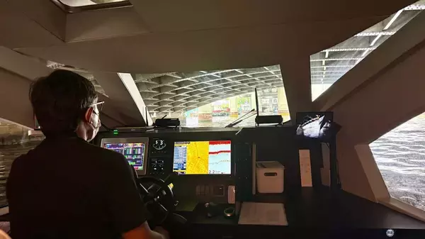 「日本橋～豊洲を25分で結ぶ国内初民間EV旅客船「Nihonbashi e-LINER」定期運航開始！ 料金・乗り方・静寂の乗り心地を徹底レポート」の画像