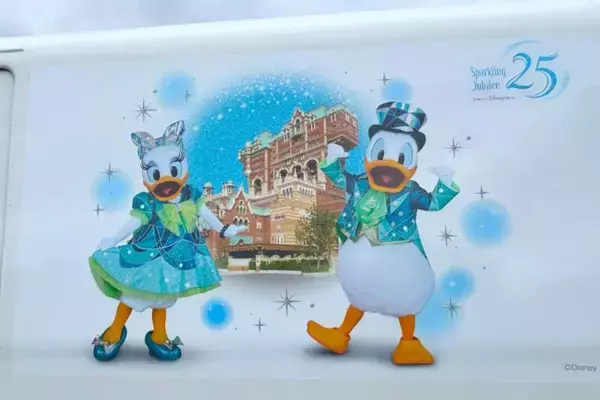 「【レポート】 ディズニーシー25周年記念「スパークリングドリーム新幹線」特別な外観や限定車内装飾など、詳細ダイヤも解説！6/19運行開始」の画像