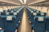 「【レポート】 ディズニーシー25周年記念「スパークリングドリーム新幹線」特別な外観や限定車内装飾など、詳細ダイヤも解説！6/19運行開始」の画像9