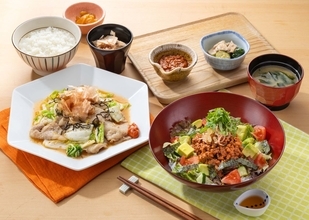 大戸屋の新・期間限定メニューは「豚しんこ」と「和風タコライス」　亜希さんの家庭の味を再現した『愛情めし』が14日から登場！