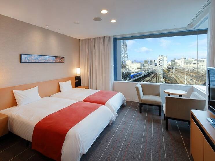 夜の京都鉄博を貸切、宿泊は全室トレインビューのホテルで……都シティ 近鉄京都駅が鉄道ファン向けイベントを2月開催